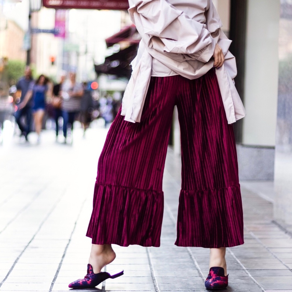 Ankle Velvet Pants- Burgundy